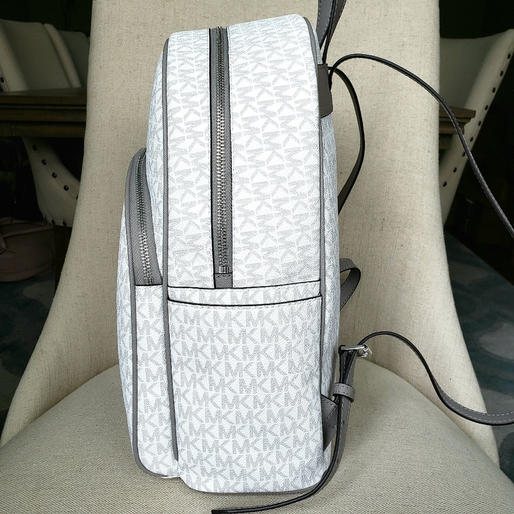 SOLD NWT Michael Kors Abbey Backpack & Wristlet - Picture 3 of 8